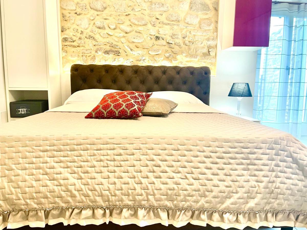 Dimora Di Charme Rooms & Apartments Peschiera del Garda Bagian luar foto