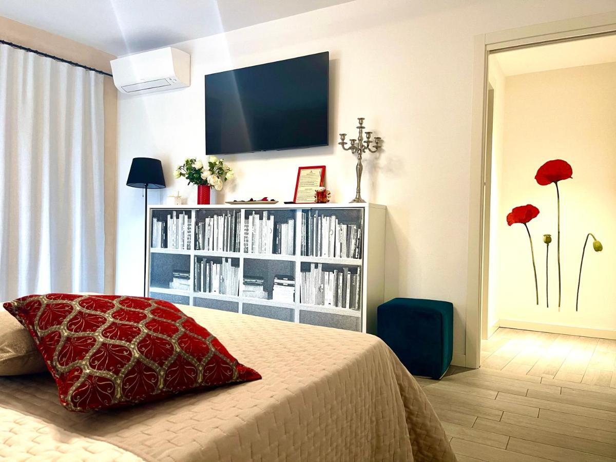 Dimora Di Charme Rooms & Apartments Peschiera del Garda Bagian luar foto