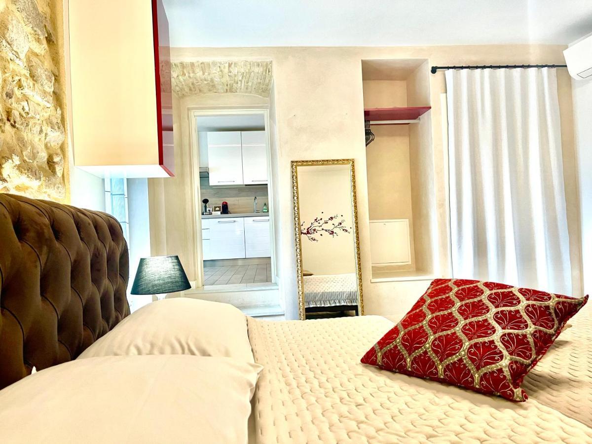 Dimora Di Charme Rooms & Apartments Peschiera del Garda Bagian luar foto