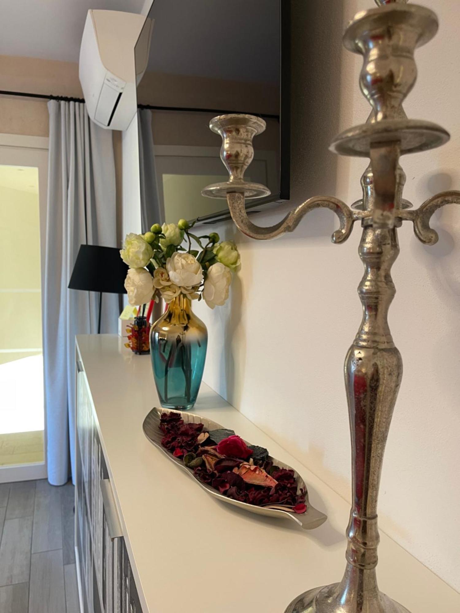 Dimora Di Charme Rooms & Apartments Peschiera del Garda Bagian luar foto