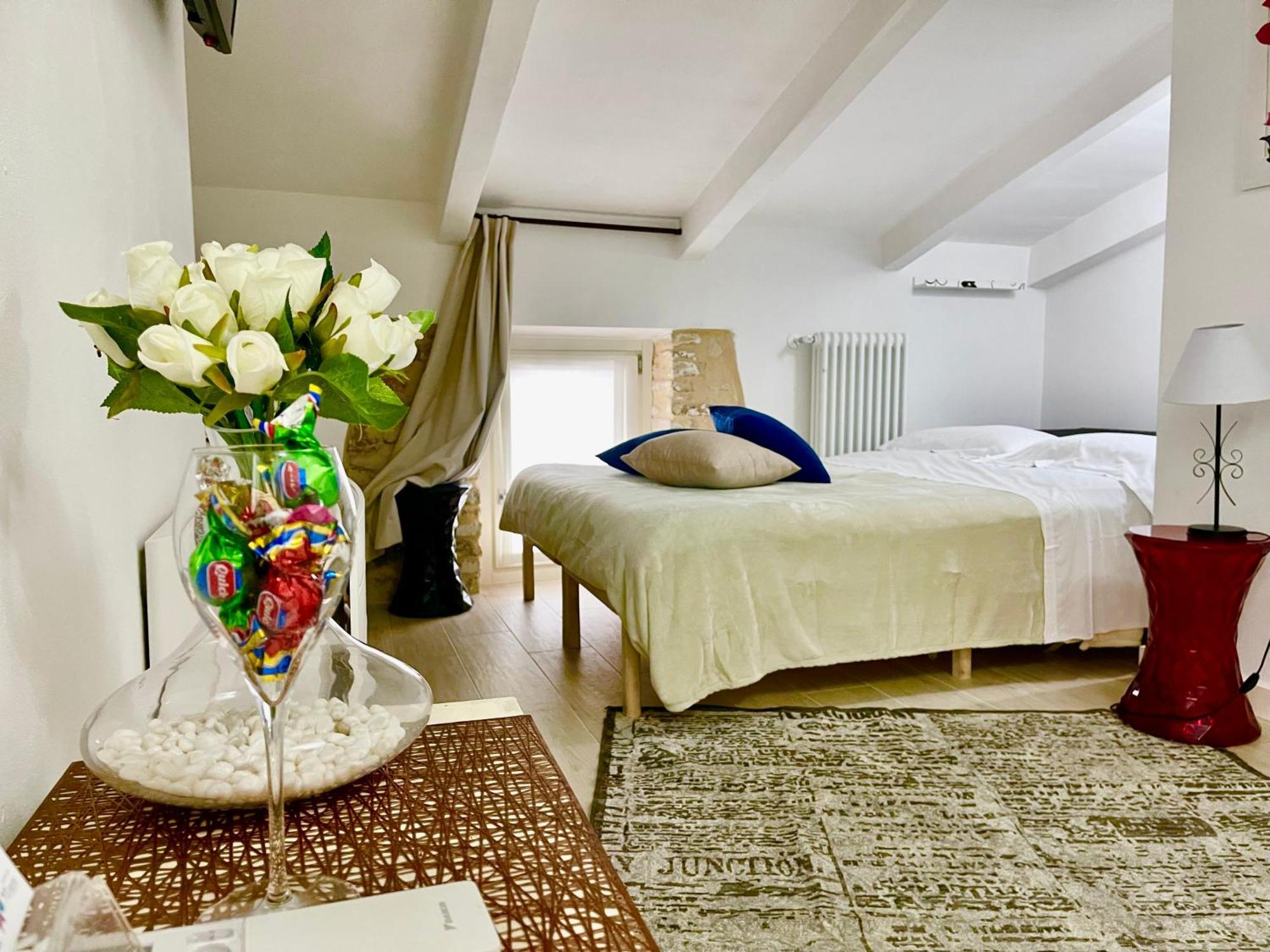 Dimora Di Charme Rooms & Apartments Peschiera del Garda Bagian luar foto