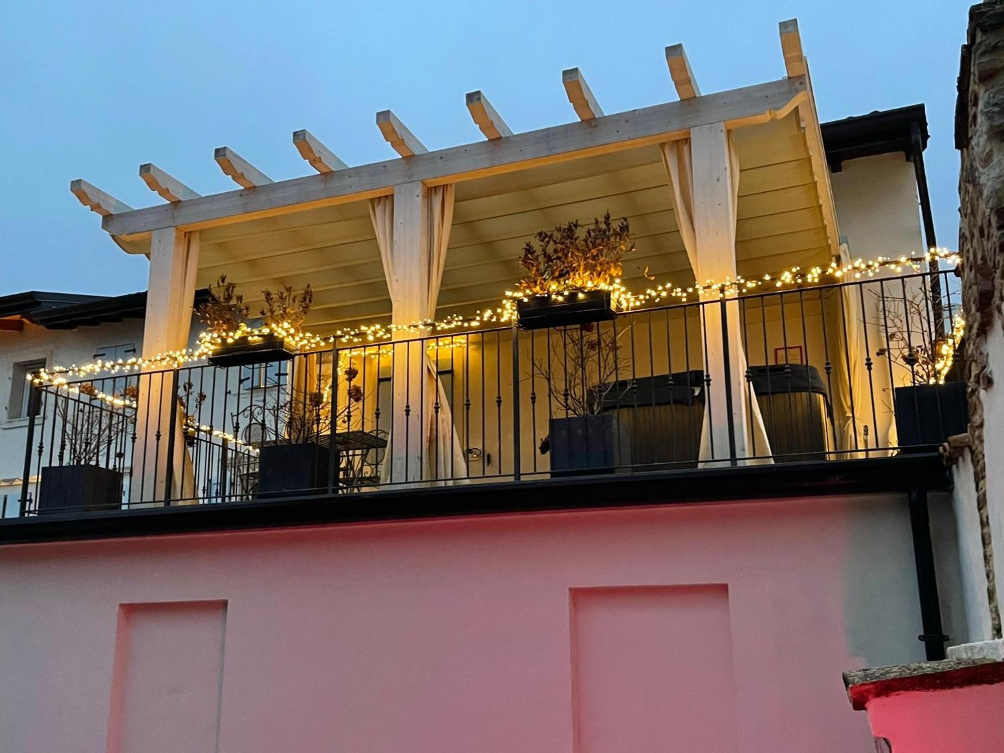 Dimora Di Charme Rooms & Apartments Peschiera del Garda Bagian luar foto