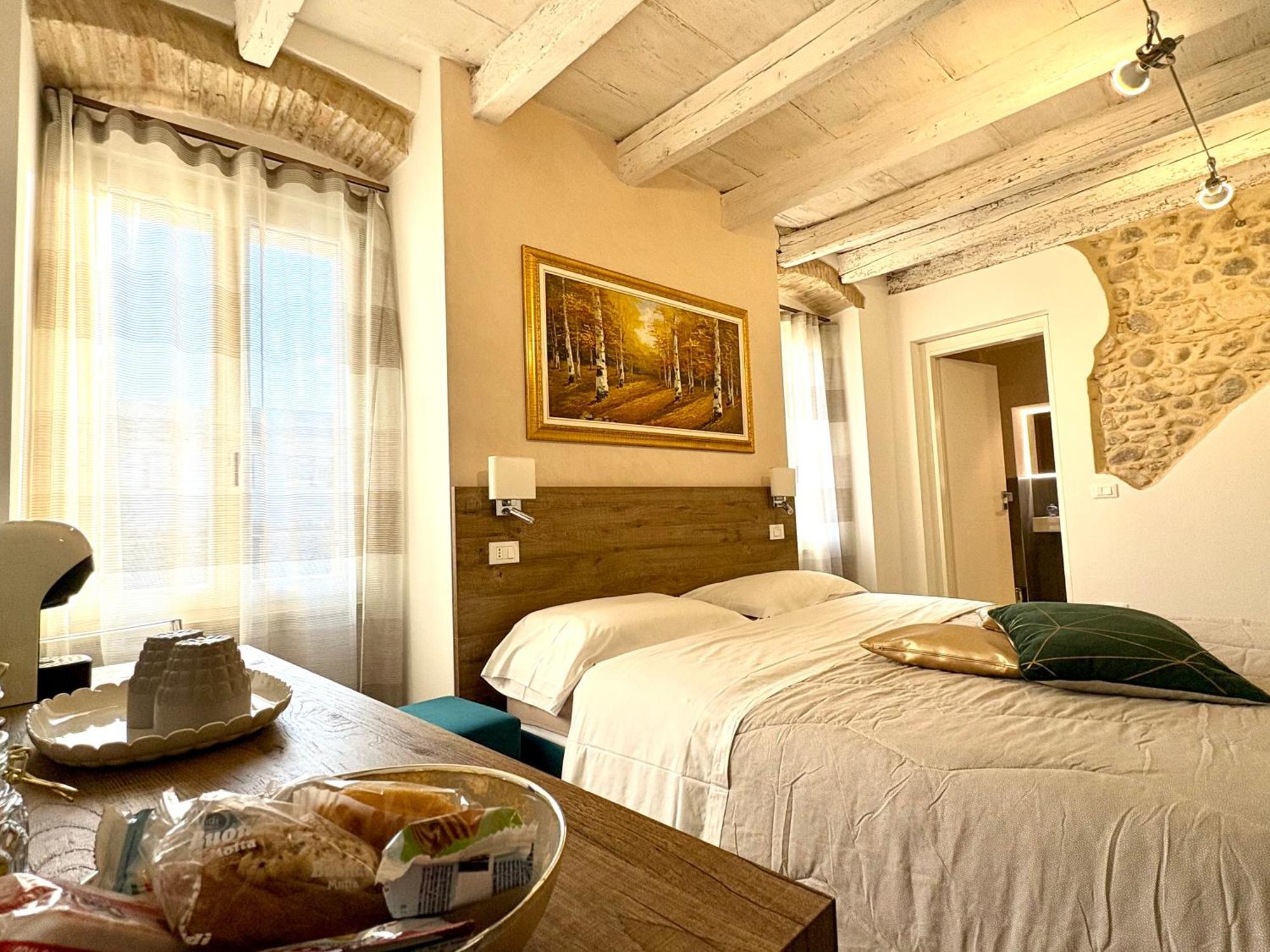 Dimora Di Charme Rooms & Apartments Peschiera del Garda Bagian luar foto
