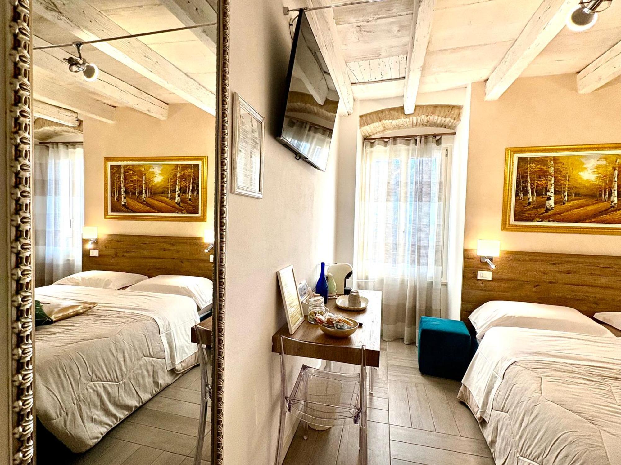 Dimora Di Charme Rooms & Apartments Peschiera del Garda Bagian luar foto